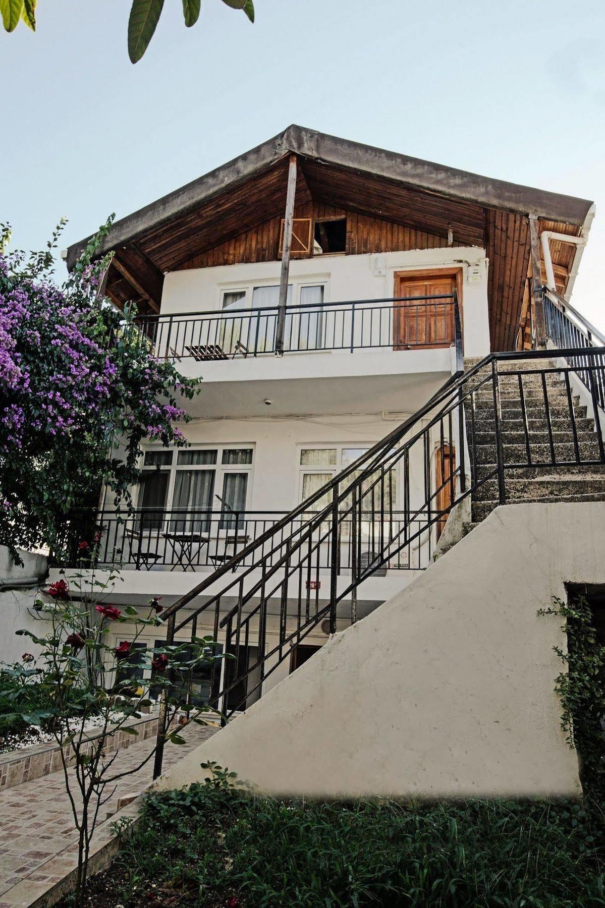Buyukada Apart Hotel - Sehbal Adalar Exterior foto