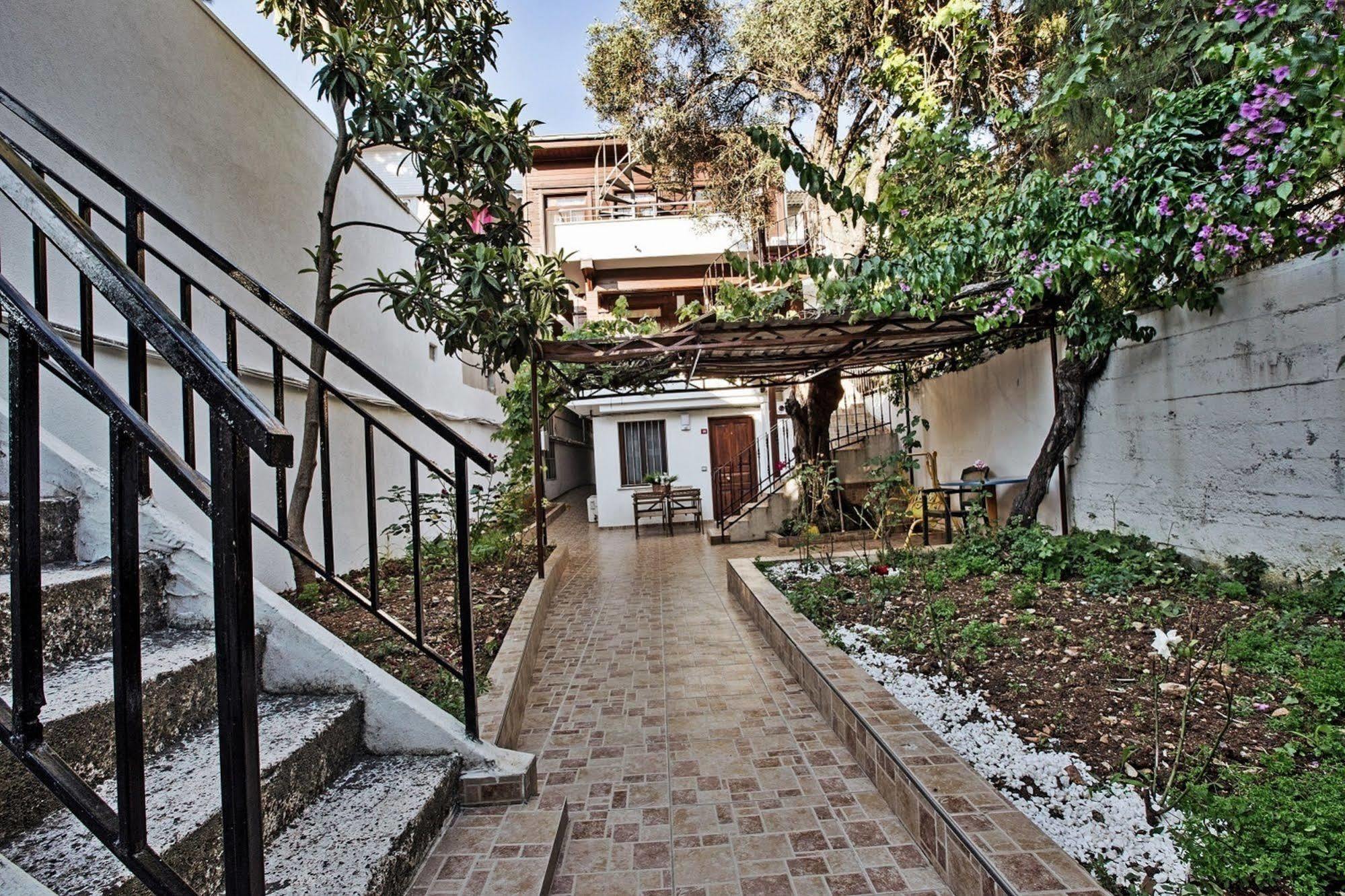 Buyukada Apart Hotel - Sehbal Adalar Exterior foto